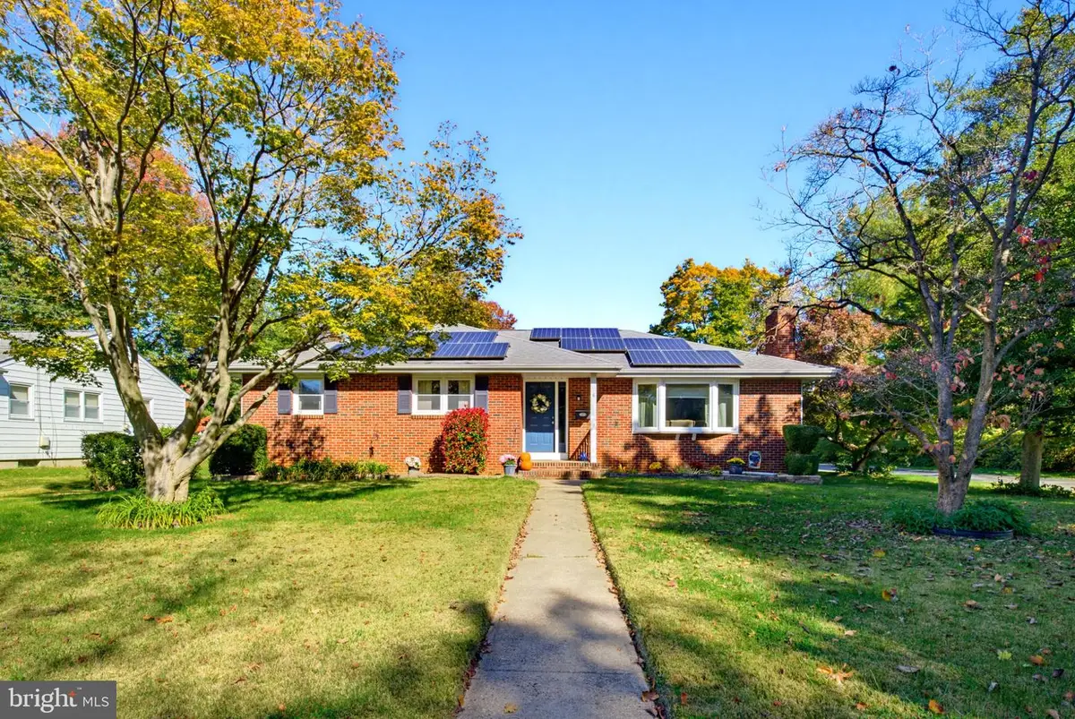 6 Fisher Pl, Hamilton, NJ 08620 - #1