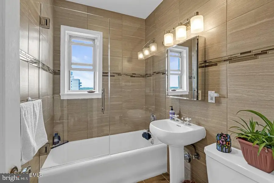 400 Deal Lake Dr #8f, Asbury Park, NJ 07712 - Image #3