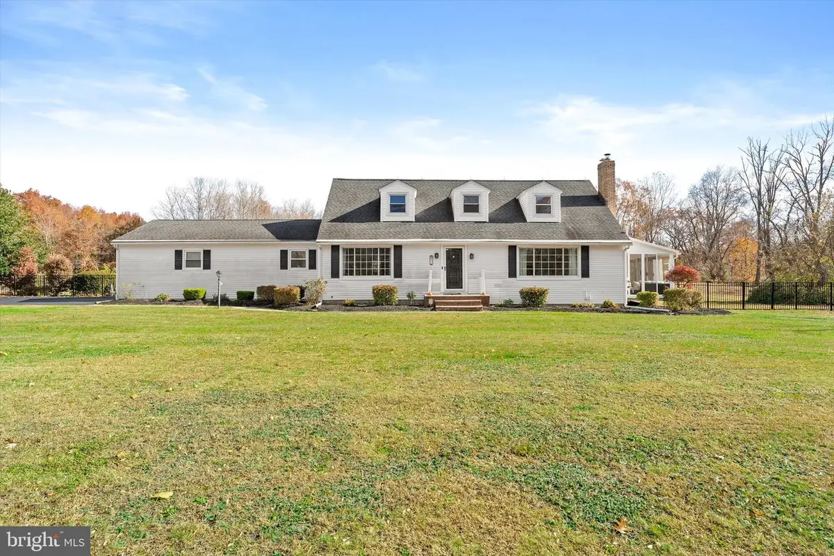 21 Holmes Mill Rd, Allentown, NJ 08501 - Image #1