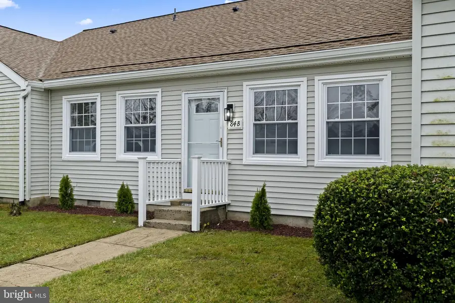 84-b Parkway Dr #b, Freehold, NJ 07728 - Image #2