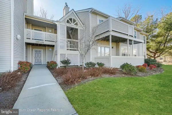 174 Pinetree Court, HOWELL, NJ 07731