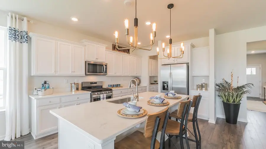 21 Georgetown Dr, Freehold, NJ 07728 - #2