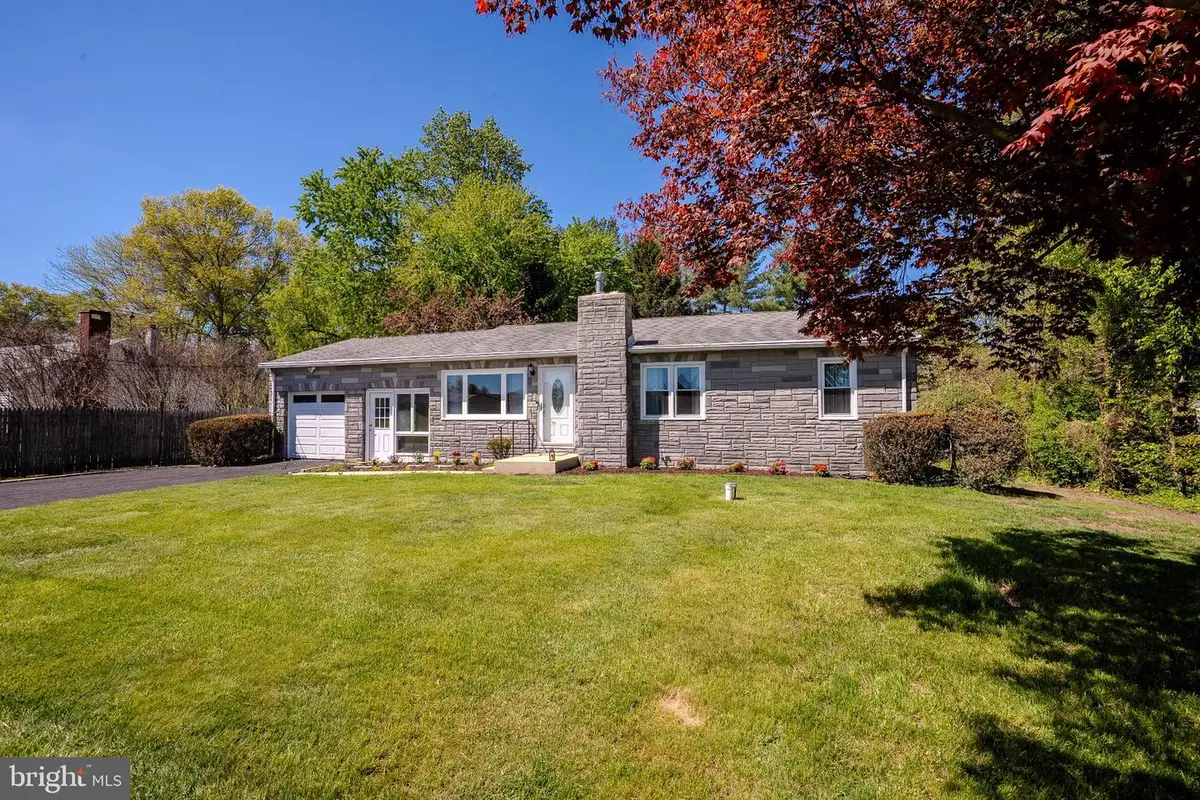 172 Ellisdale Rd, Allentown, NJ 08501 - #1