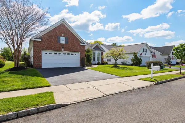 14 Williamsburg Ct, ALLENTOWN, NJ 08501