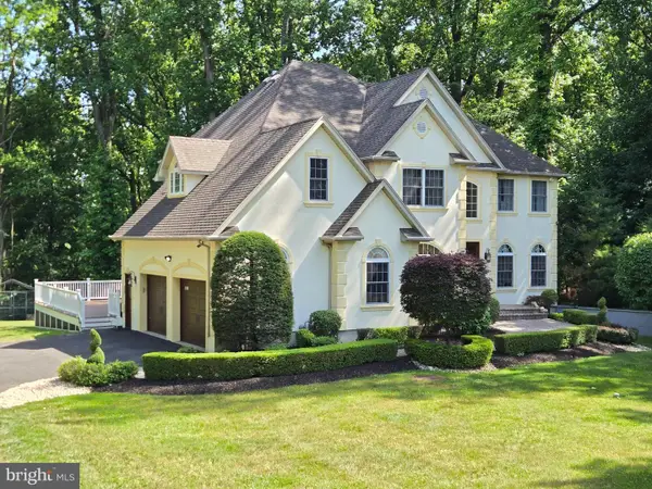 112 Beacon Hill Rd, MORGANVILLE, NJ 07751