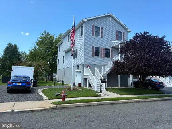 911 Harris Ave, UNION BEACH, NJ 07735