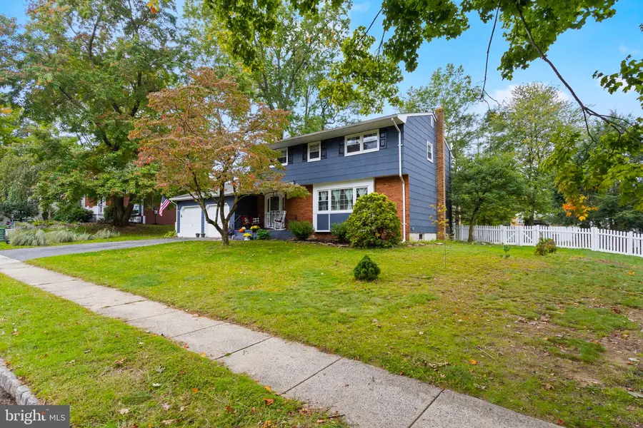 16 Twain Dr, Allentown, NJ 08501 - #3