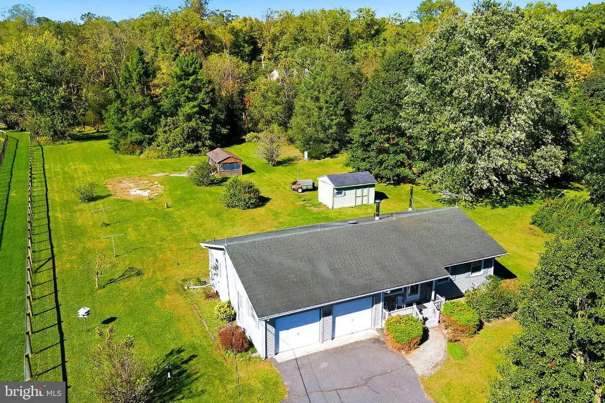 32 Arneytwn Hornerstwn Rd, Cream Ridge, NJ 08514 - #1