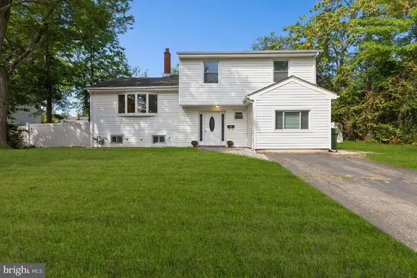 5 Waverly Dr E, EDISON, NJ 08817