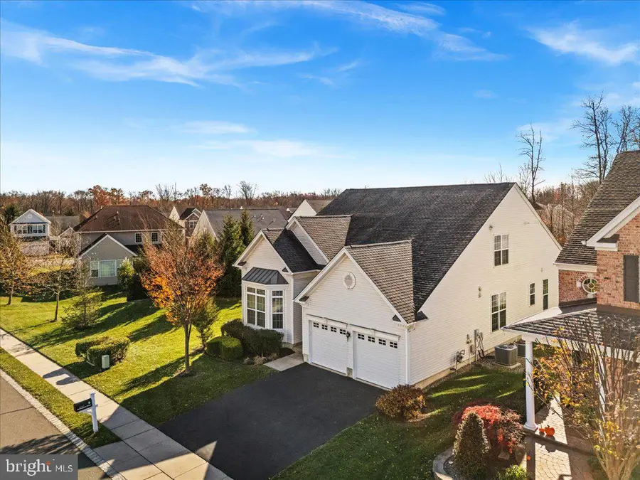 9 Bellingham Dr, Kendall Park, NJ 08824 - Image #2