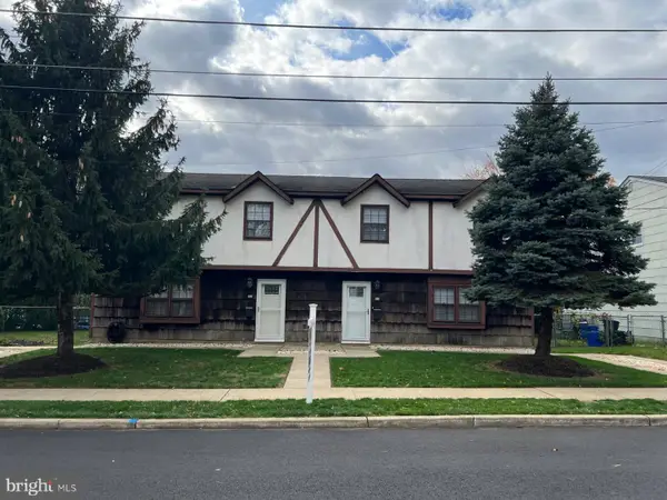 8 Reade St, JAMESBURG, NJ 08831