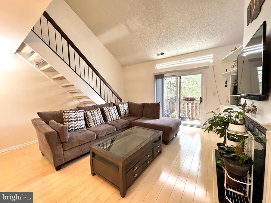 5220 Ravens Crest Dr, Plainsboro, NJ 08536 - Image #3