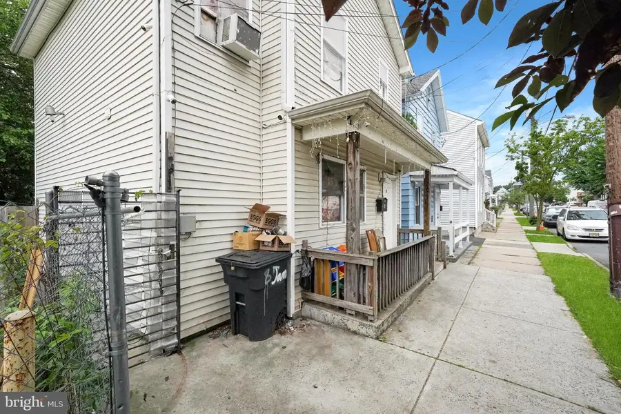 8 James St, New Brunswick, NJ 08901 - Image #2