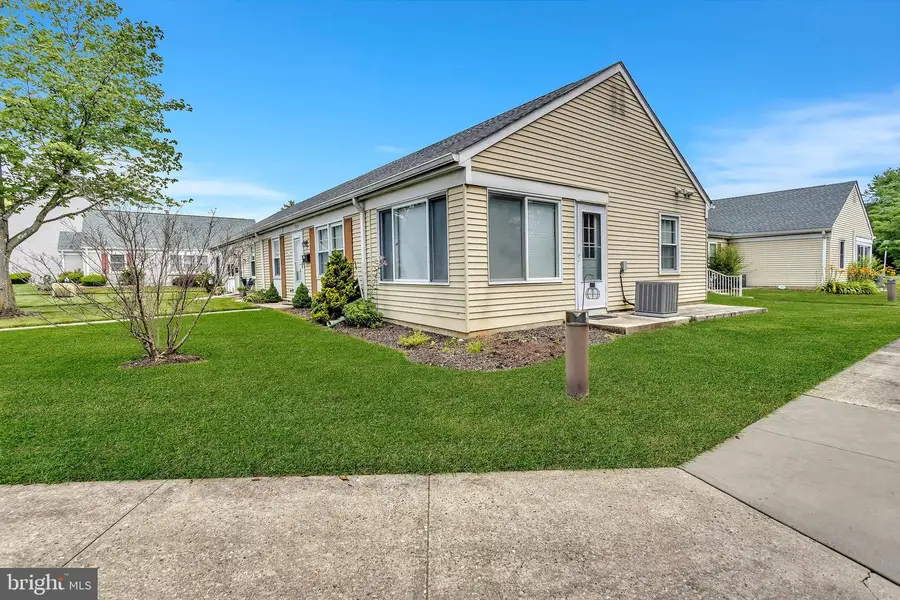 326 Nantuckett Ln #a, Monroe Township, NJ 08831 - Image #3