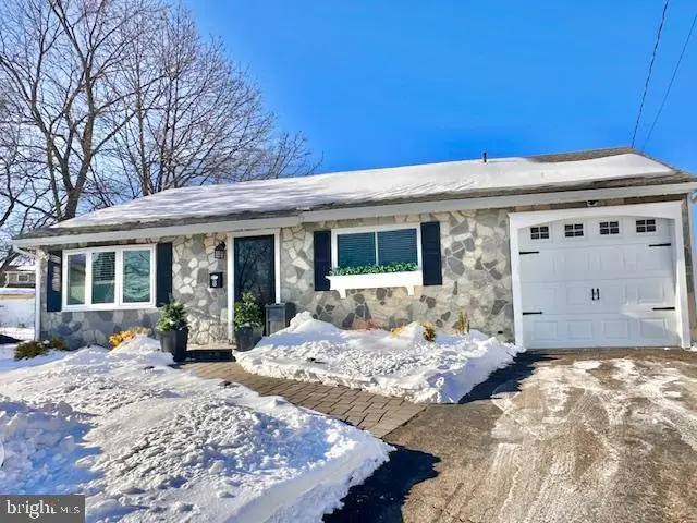 10 Willow Court, Parlin, NJ 08859 - Image #1