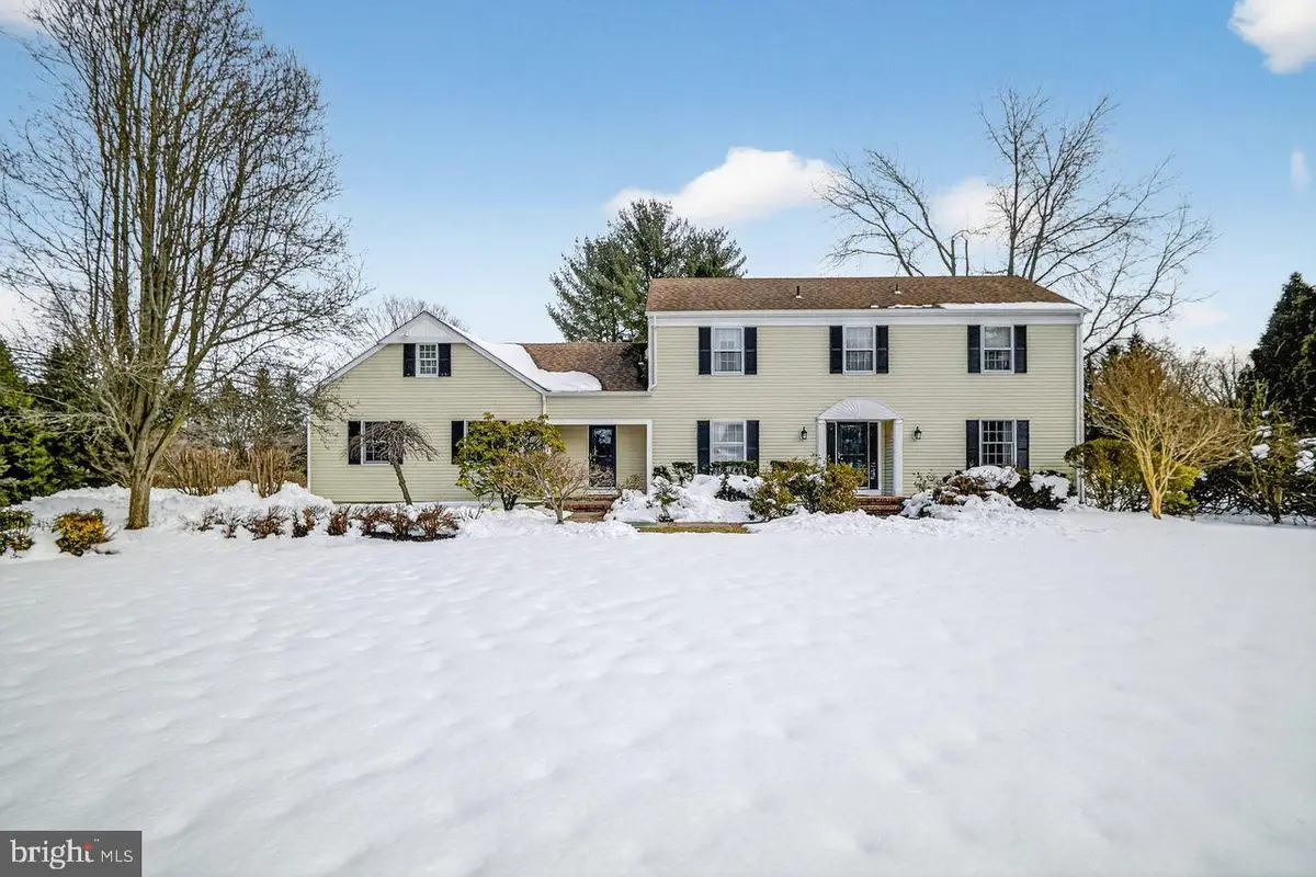 4 Hardley Dr, Cranbury, NJ 08512 - #1