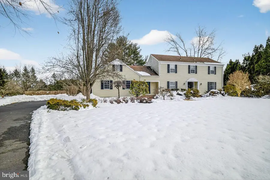 4 Hardley Dr, Cranbury, NJ 08512 - #2