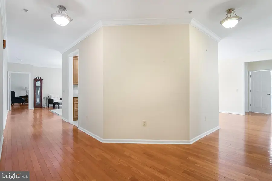 424 Regency Pl, Woodbridge, NJ 07095 - #3