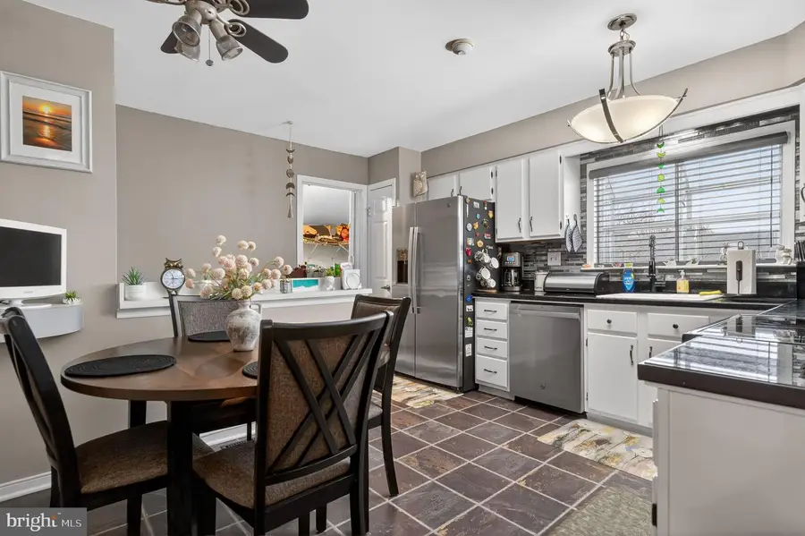 5 Scarborough Rd #d, Monroe, NJ 08831 - #2