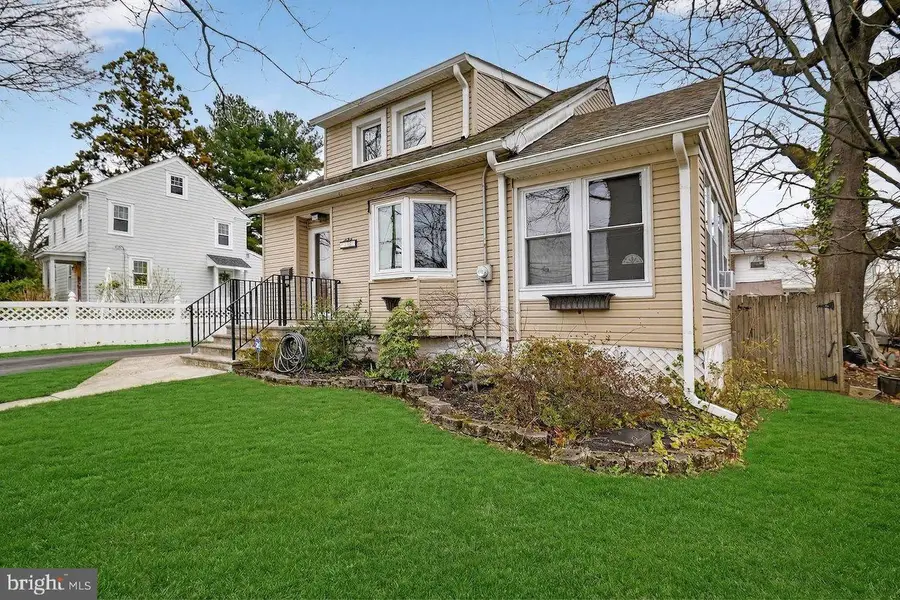 18 Eggers St, East Brunswick, NJ 08816 - #3