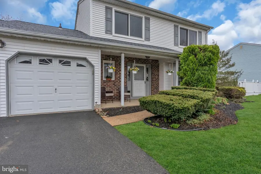 29 Liberty Dr, Dayton, NJ 08810 - #3