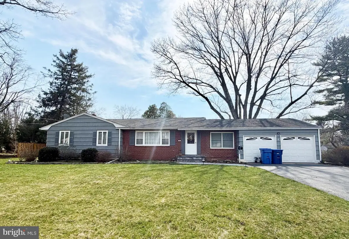 5 Holmes Rd, Cranbury, NJ 08512 - #1