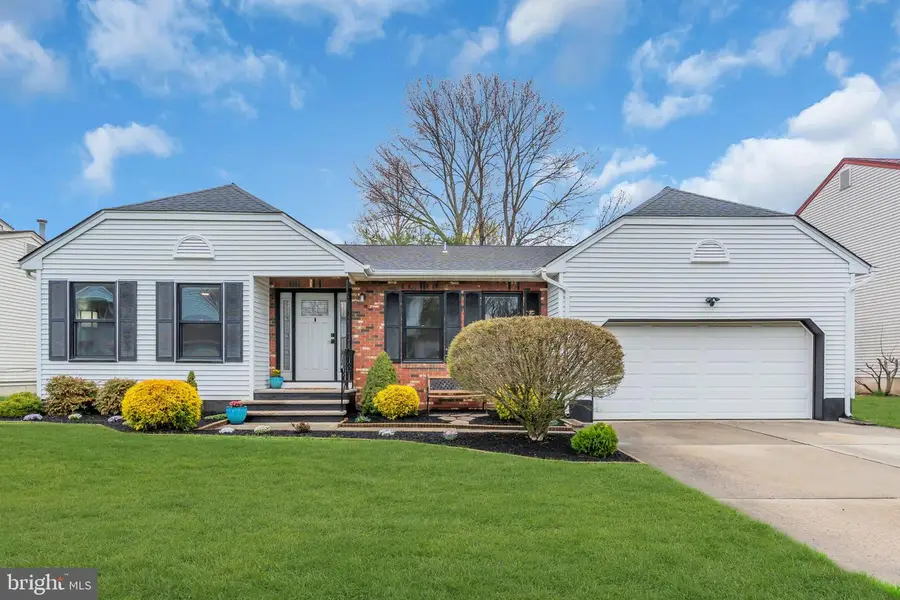 3 Lynn Ct, North Brunswick, NJ 08902 - #2