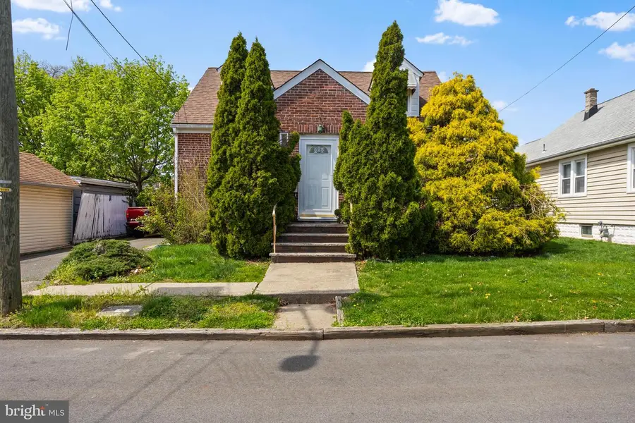 35 Melbourne Ct, Woodbridge, NJ 07095 - #2