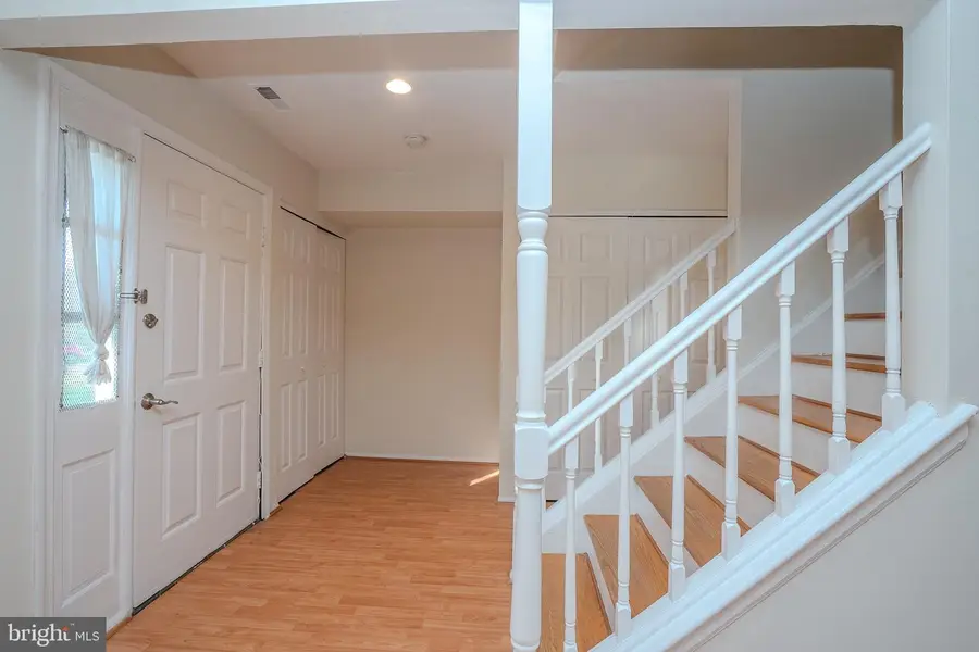 4 Pond View Dr, Plainsboro, NJ 08536 - #3