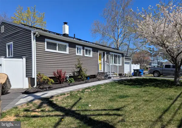 370 Marlboro Rd, OLD BRIDGE, NJ 08857