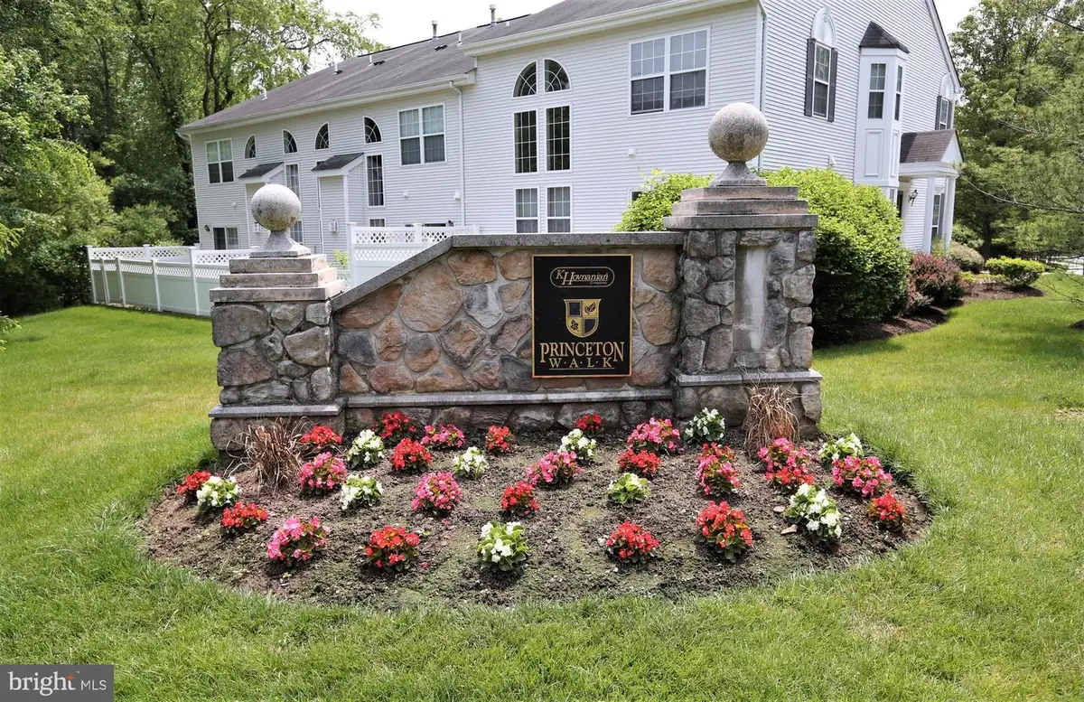 302 Wellington Park Dr, Princeton, NJ 08540 - #1