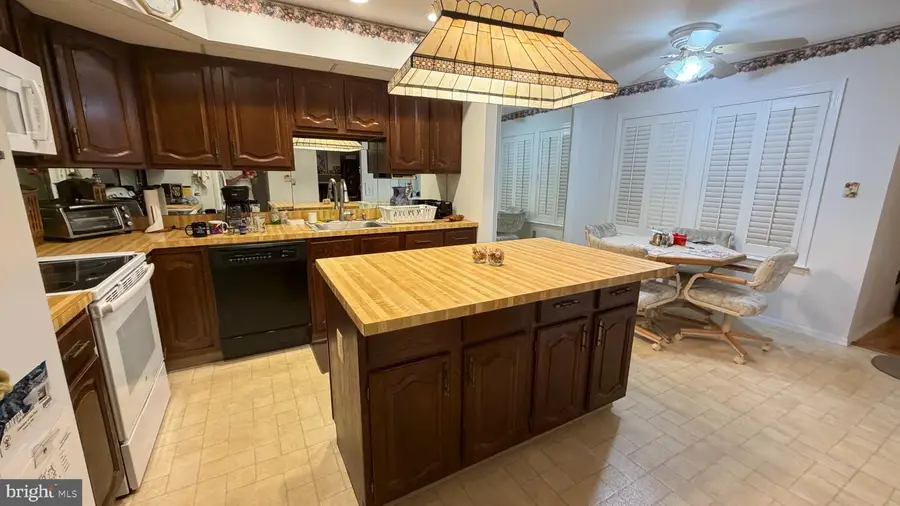 3 William Penn Ct, Monroe, NJ 08831 - #2