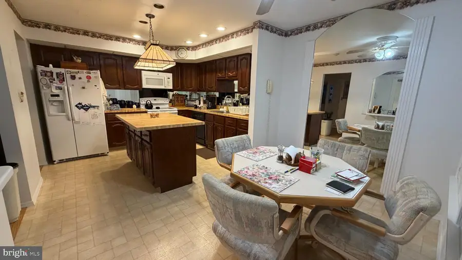 3 William Penn Ct, Monroe, NJ 08831 - #3