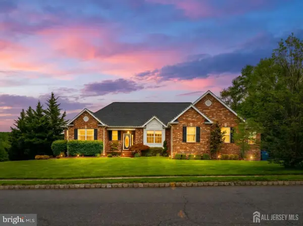 32 Scott Dr, MONROE TOWNSHIP, NJ 08831