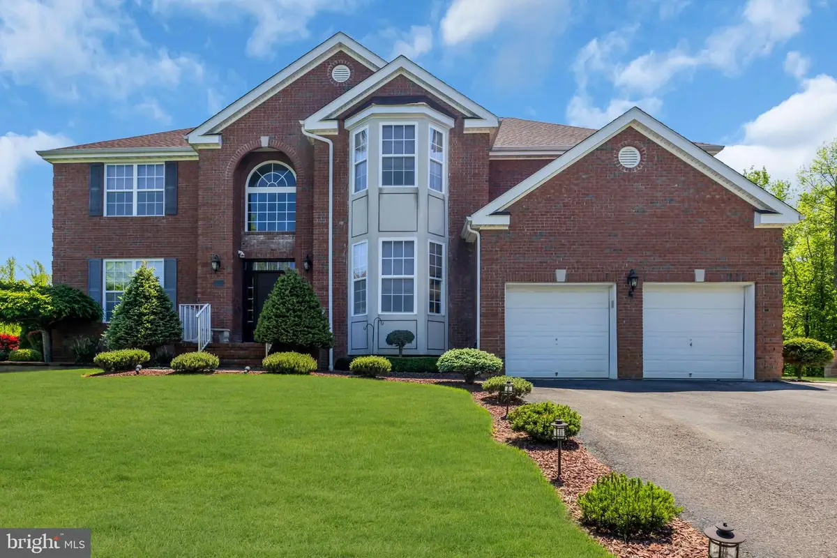 18 Gloria Ln, Monroe, NJ 08831 - #1