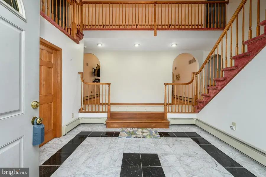 4 Drinking Brook Rd, Monmouth Junction, NJ 08852 - #3
