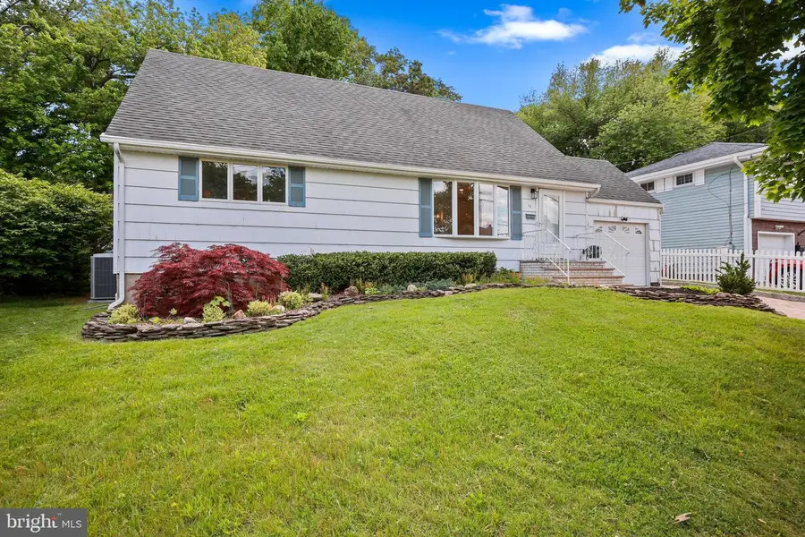 16 Venus Rd, South Amboy, NJ 08879 - #3