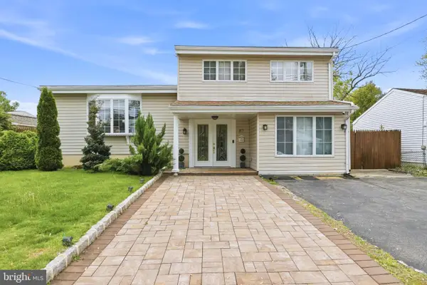 87 Woodview Dr, OLD BRIDGE, NJ 08857