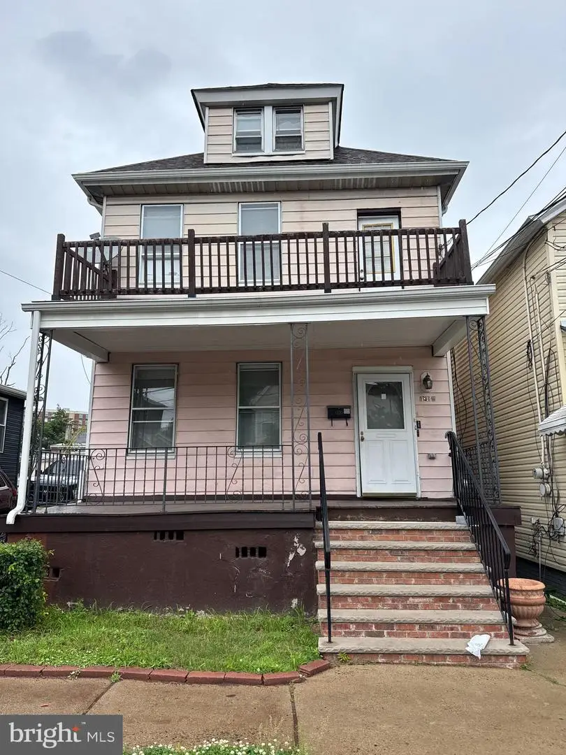 181 Redmond St, New Brunswick, NJ 08901 - #1