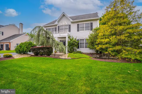 94 Providence Blvd, KENDALL PARK, NJ 08824