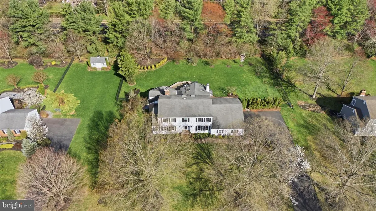 7 Monroe Pl, Cranbury, NJ 08512 - #1