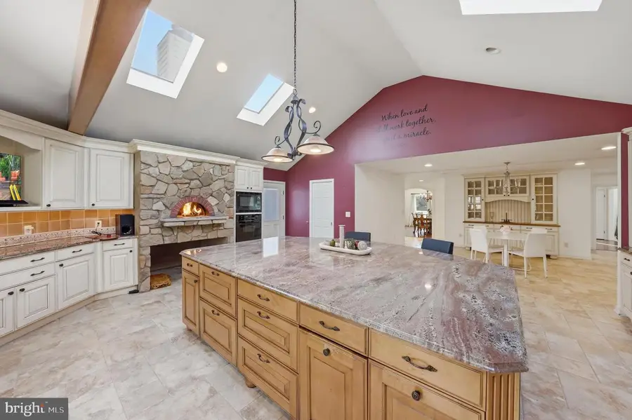 7 Monroe Pl, Cranbury, NJ 08512 - #3