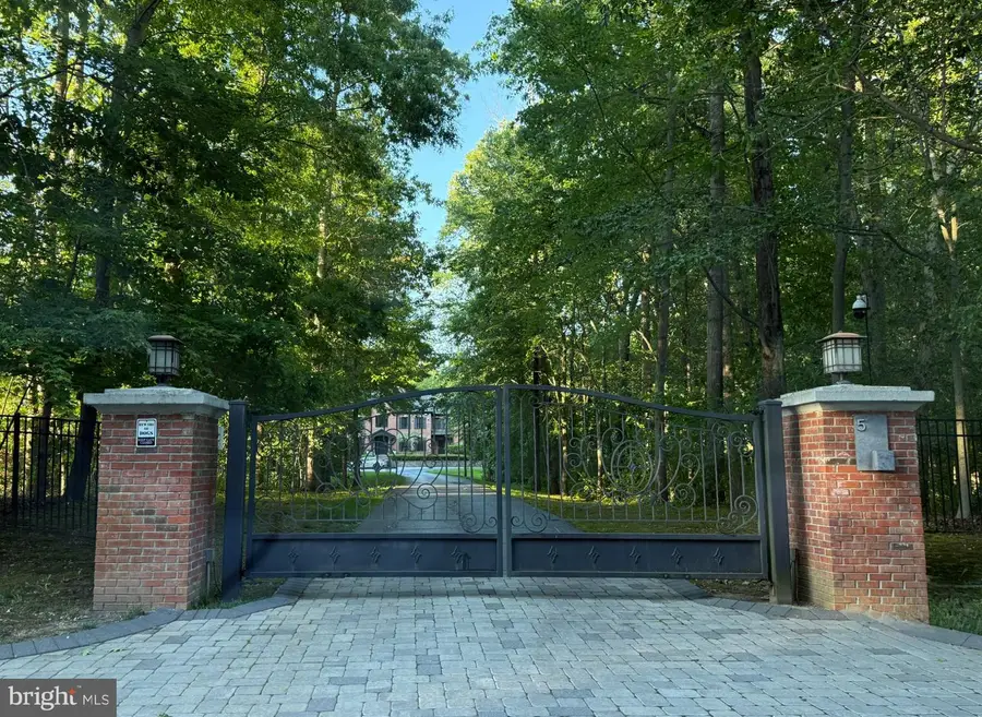 5 Northwind Ct, Monroe, NJ 08831 - #2