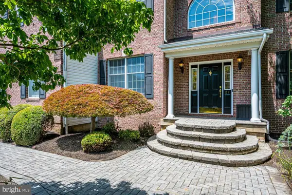 21 Courtside Lane, PRINCETON, NJ 08540