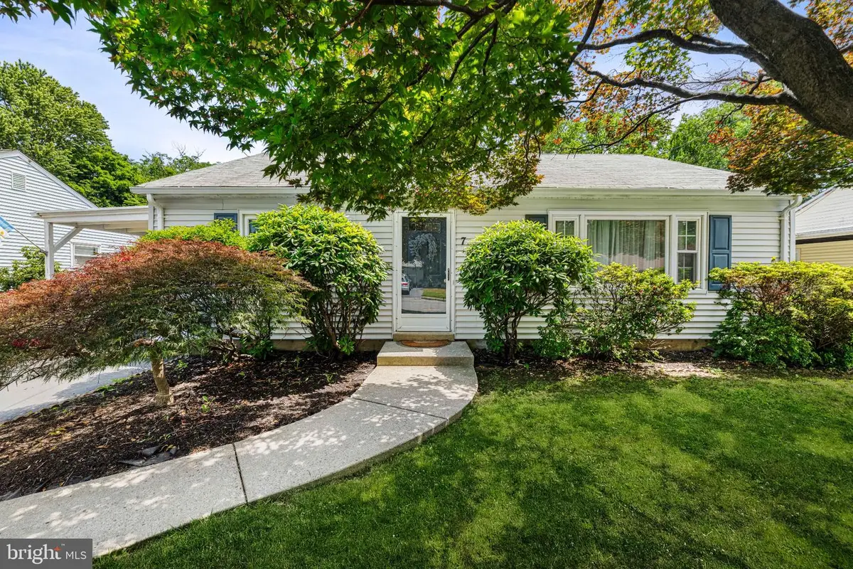 7 Pierrepont Ave, Middlesex, NJ 08846 - #1