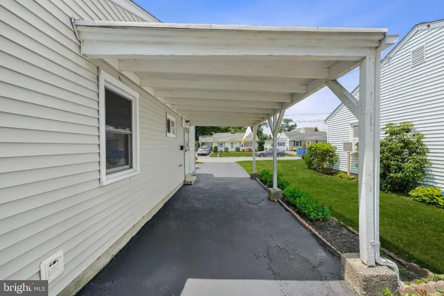 7 Pierrepont Ave, Middlesex, NJ 08846 - #3