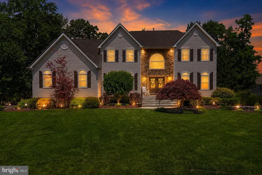 16 Kings Ct, Monroe, NJ 08831 - #3