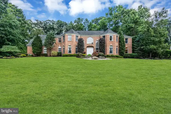 15 Harmony Ln, MONMOUTH JUNCTION, NJ 08852