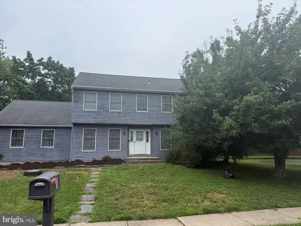 1 Dutchess Ln, DAYTON, NJ 08810