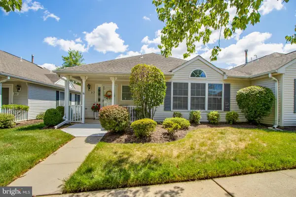 212 N Pondview Blvd, MONROE TOWNSHIP, NJ 08831